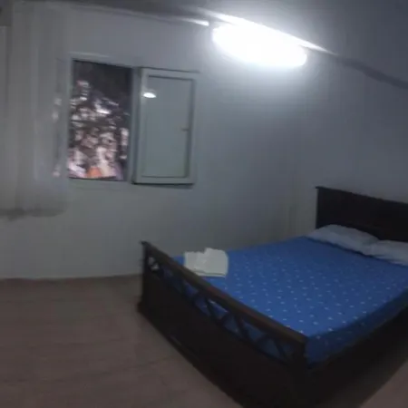 Vilă Havuzlu Sitede Bahce Kati *